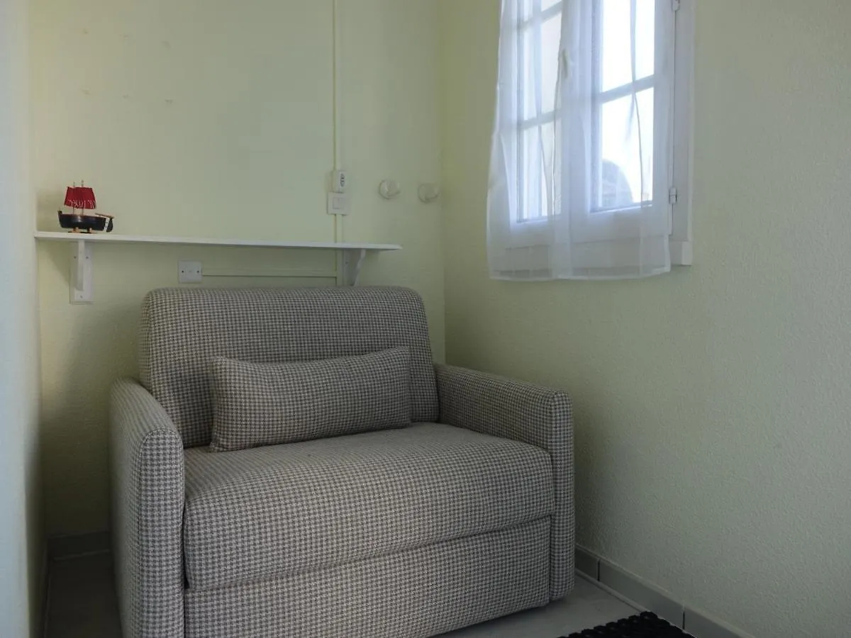 Apartment Appartement Pour 5 Pers. Avec Terrasse Et Acces Piscine A Arzon - Fr-1-639-17 France